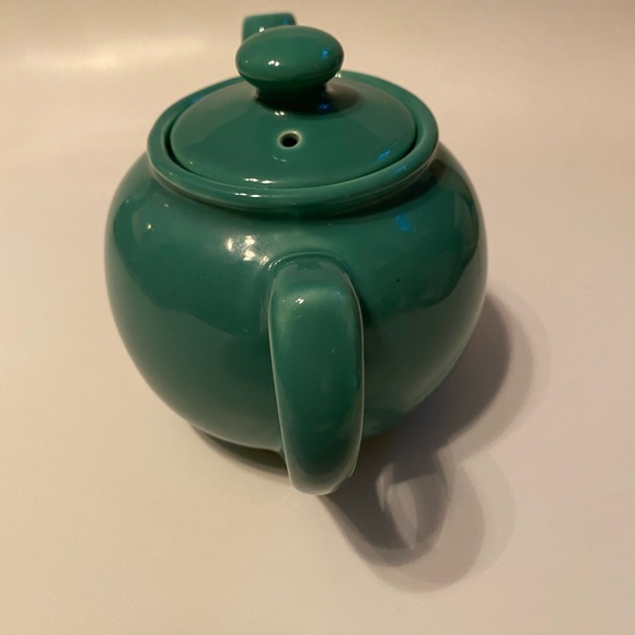 SOLD•Vintage• Small Green Teapot - Picture 7 of 7